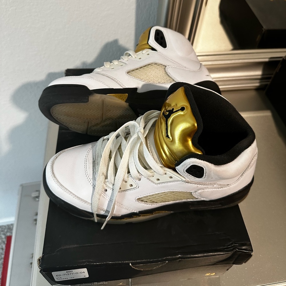 Used  Nike Air Jordan 5 retro **fast shipping**